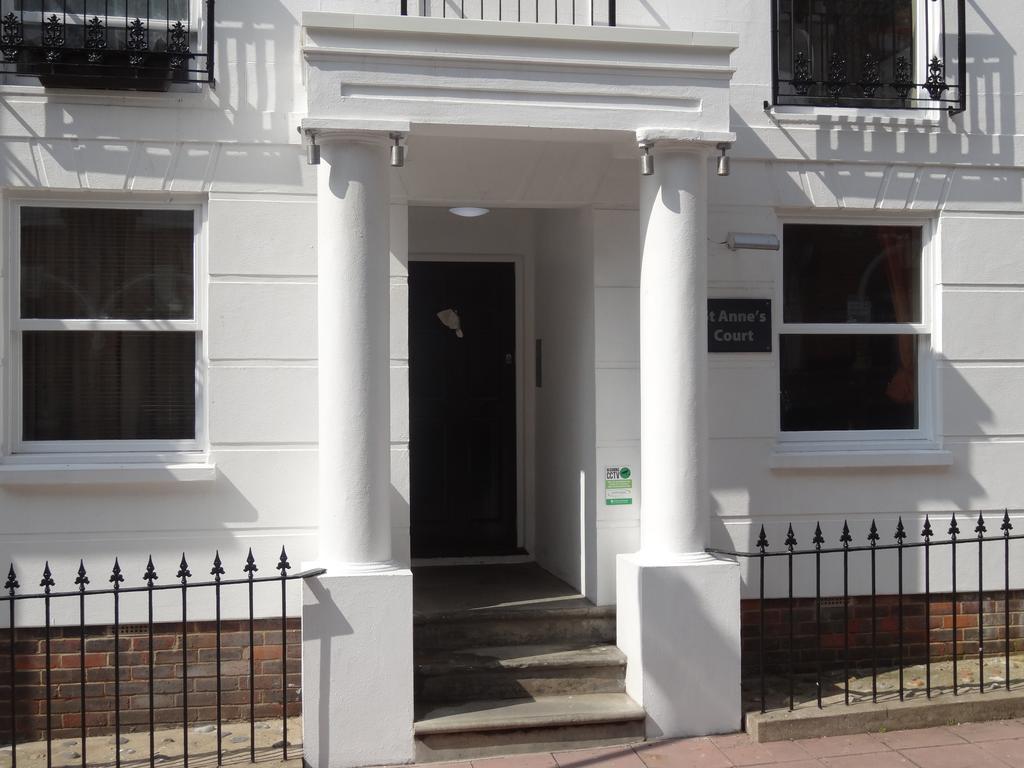 Burlington Beach Apartments Hove Kamer foto